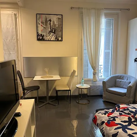 Gasthuis Cosy Beaubourg Centre 4*